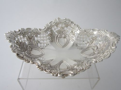 ANTIQUE VICTORIAN STERLING SILVER SUITE OF THREE DISHES 18957 - ADDITIONAL PHOTO 2
