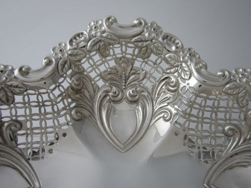 ANTIQUE VICTORIAN STERLING SILVER SUITE OF THREE DISHES 18957 - ADDITIONAL PHOTO 3