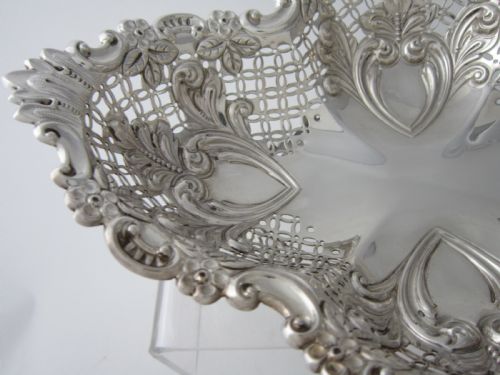 ANTIQUE VICTORIAN STERLING SILVER SUITE OF THREE DISHES 18957 - ADDITIONAL PHOTO 4