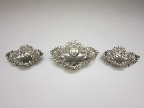 ANTIQUE VICTORIAN STERLING SILVER SUITE OF THREE DISHES 18957 - ADDITIONAL PHOTO 12