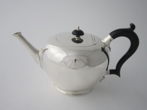 ANTIQUE GEORGE VI STERLING SILVER TEAPOT 1936 - ADDITIONAL PHOTO 1