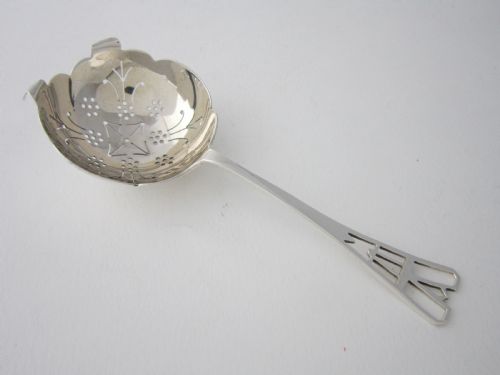 ANTIQUE GEORGE VI STERLING SILVER TEA STRAINER 1937