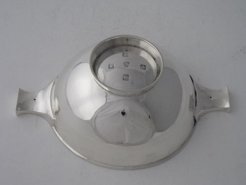 SCOTTISH ANTIQUE GEORGE V STERLING SILVER QUAICH 1932 - ADDITIONAL PHOTO 3