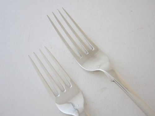 ANTIQUE VICTORIAN STERLING SILVER CANTEEN OF FIDDLE PATTERN CUTLERY 1865 - ADDITIONAL PHOTO 8