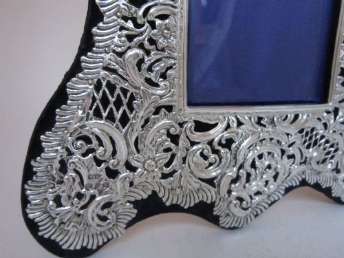 12 12 ANTIQUE VICTORIAN STERLING SILVER DOUBLE PHOTOGRAPH FRAME 1897 - ADDITIONAL PHOTO 3