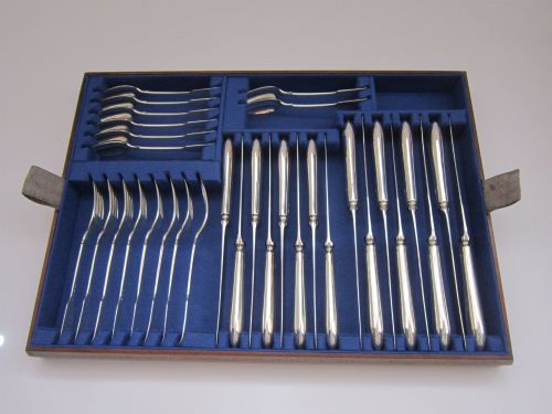 ANTIQUE VICTORIAN STERLING SILVER FIDDLE PATTERN CUTLERY FOR 8 PERSONS 18521872 - ADDITIONAL PHOTO 1