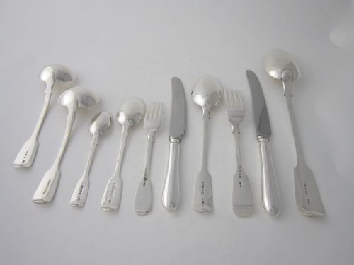 ANTIQUE VICTORIAN STERLING SILVER FIDDLE PATTERN CUTLERY FOR 8 PERSONS 18521872 - ADDITIONAL PHOTO 5