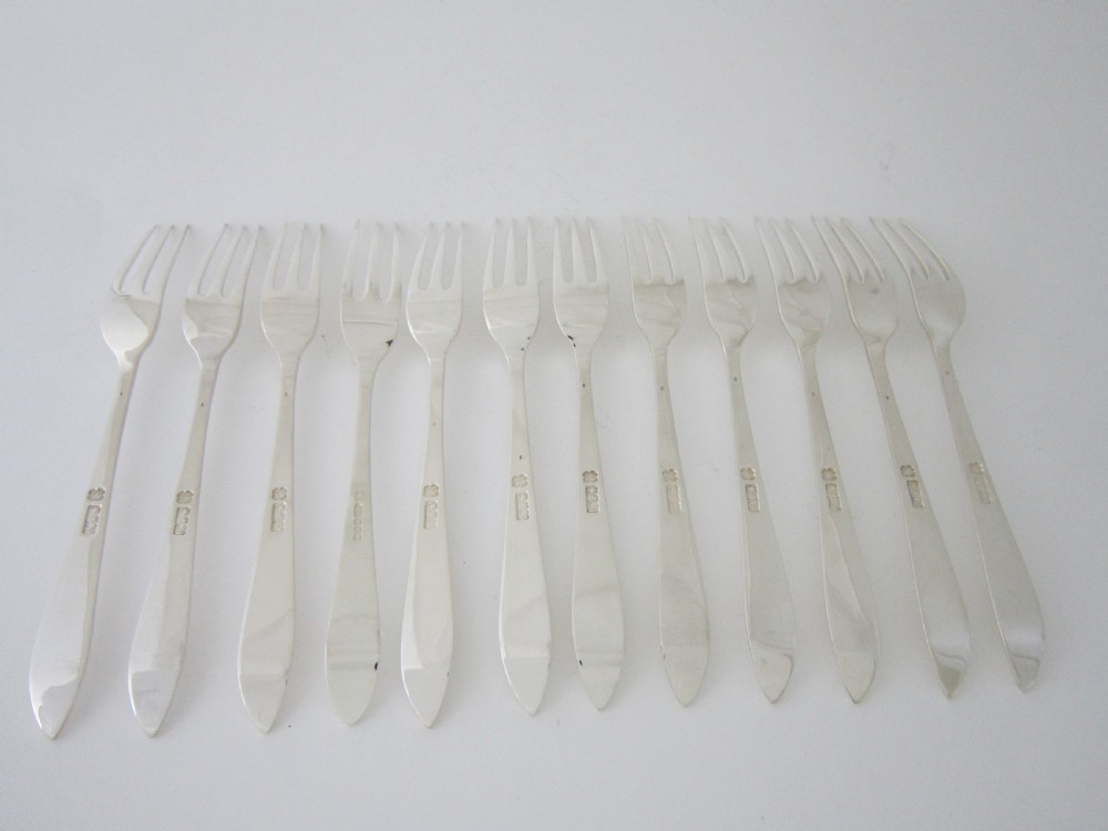 Scottish Antique Sterling silver fish knives and forks View VII