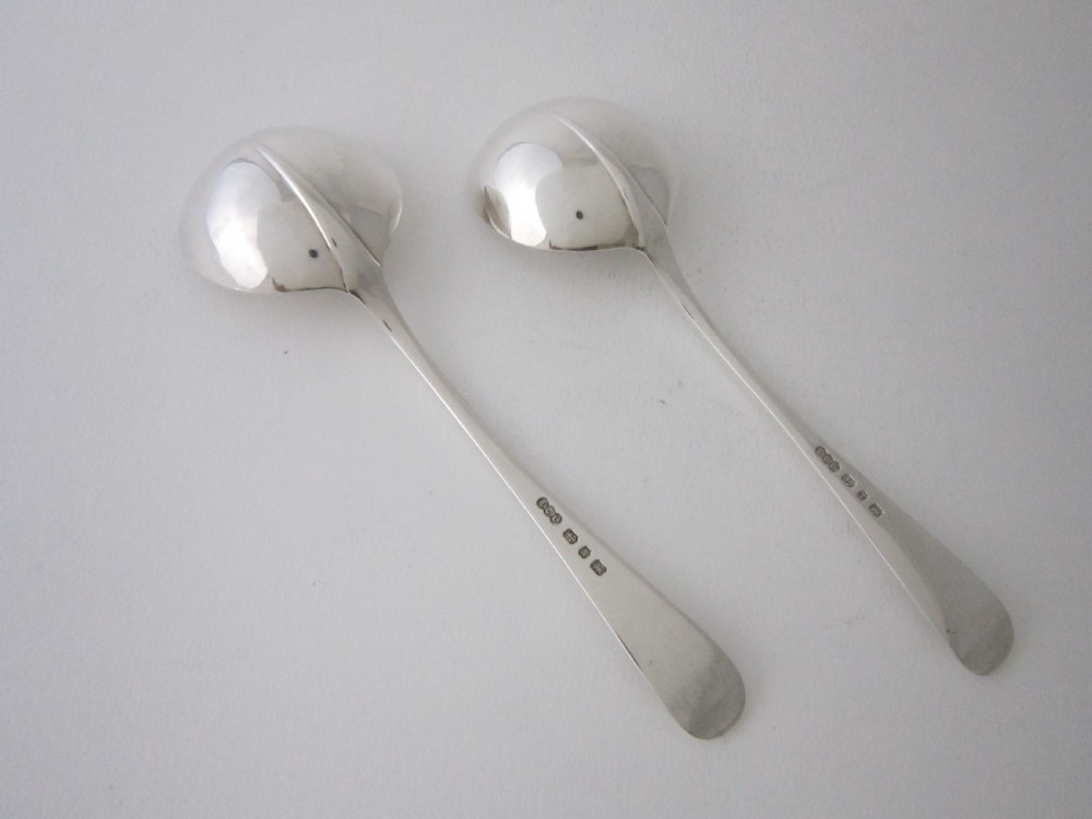 Antique Victorian Sterling silver canteen of rat tail cutlery View VI