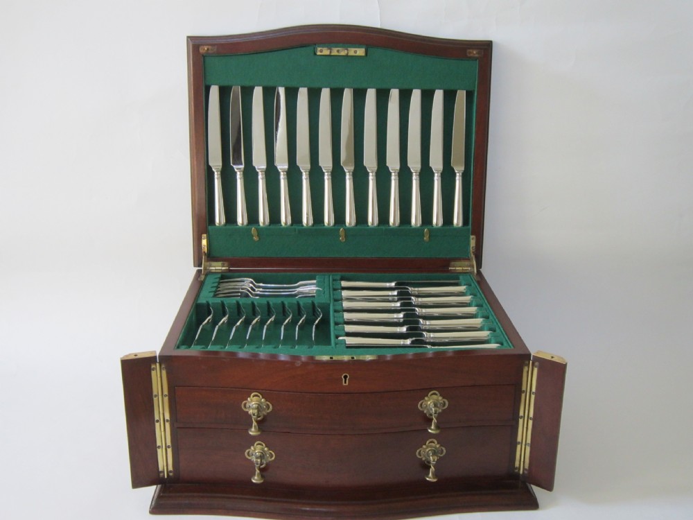 Antique Victorian Sterling silver canteen of cutlery View XI