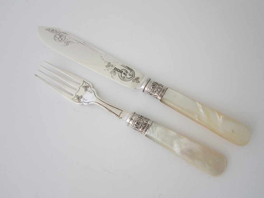 Antique Edwardian Sterling silver and Mother of Pearl fish cutlery set View VIII