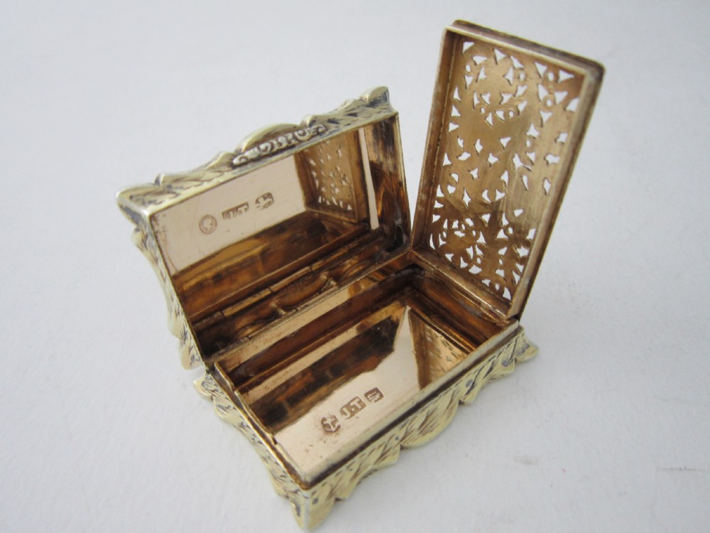 Antique Victorian Sterling Silver Gilt Vinaigrette View V