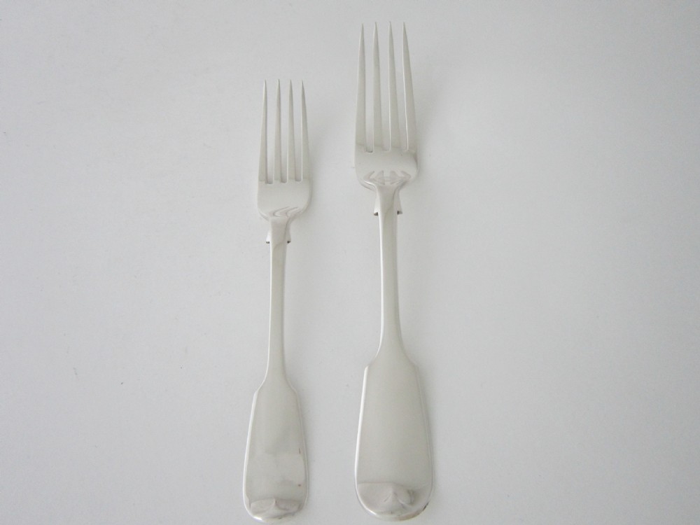 Antique Victorian Sterling Silver Canteen of Cutlery View VI