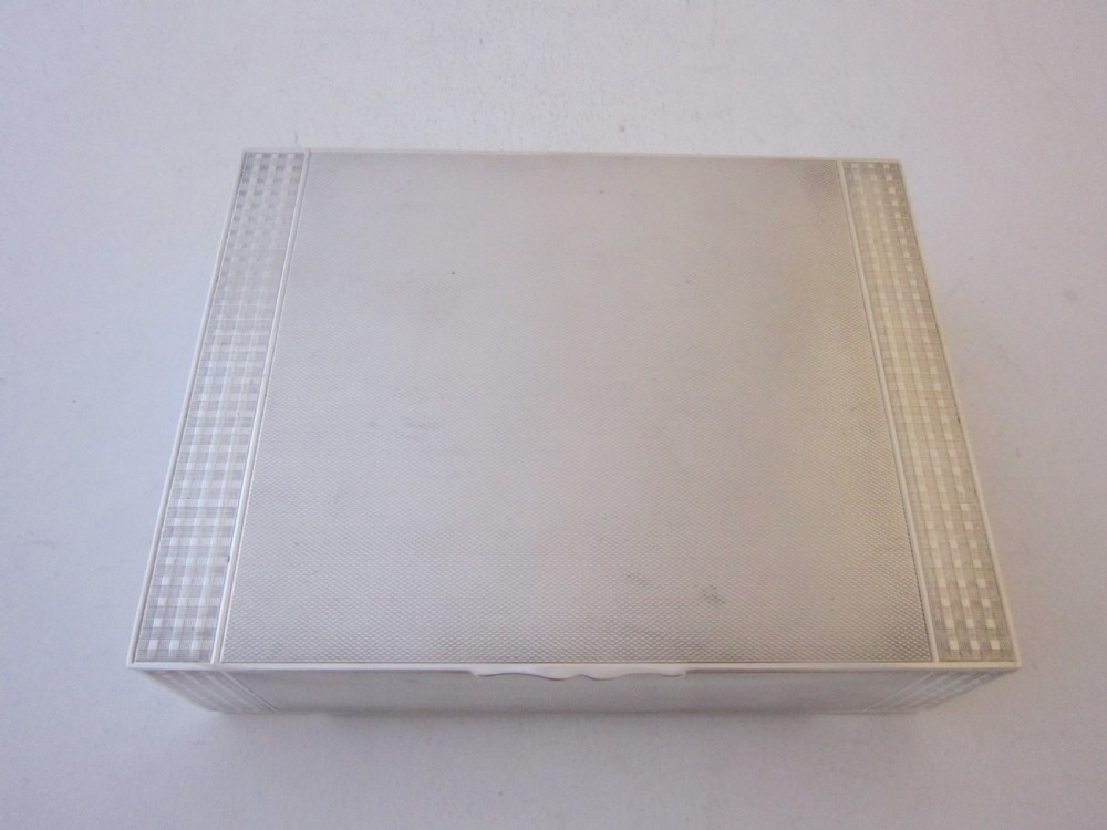 Art Deco Sterling silver cigar/cigarette box View III
