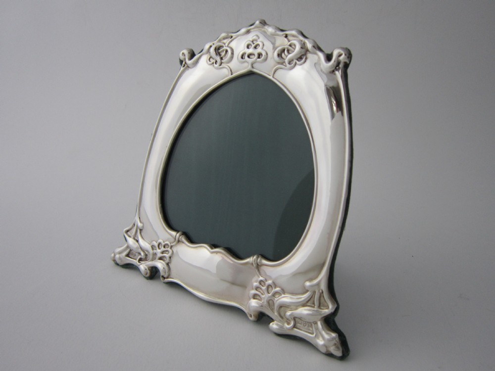 Chester Art Nouveau Sterling silver photograph frame View II
