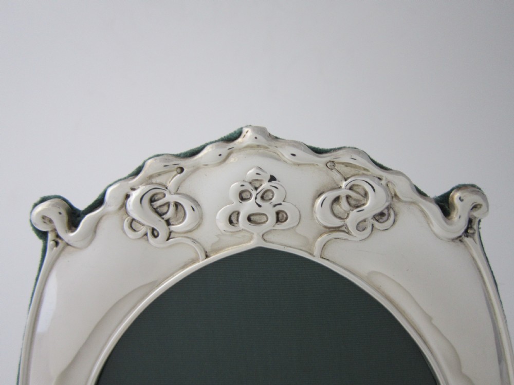 Chester Art Nouveau Sterling silver photograph frame View IV