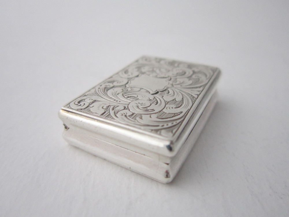 Antique Victorian Sterling silver vinaigrette View II