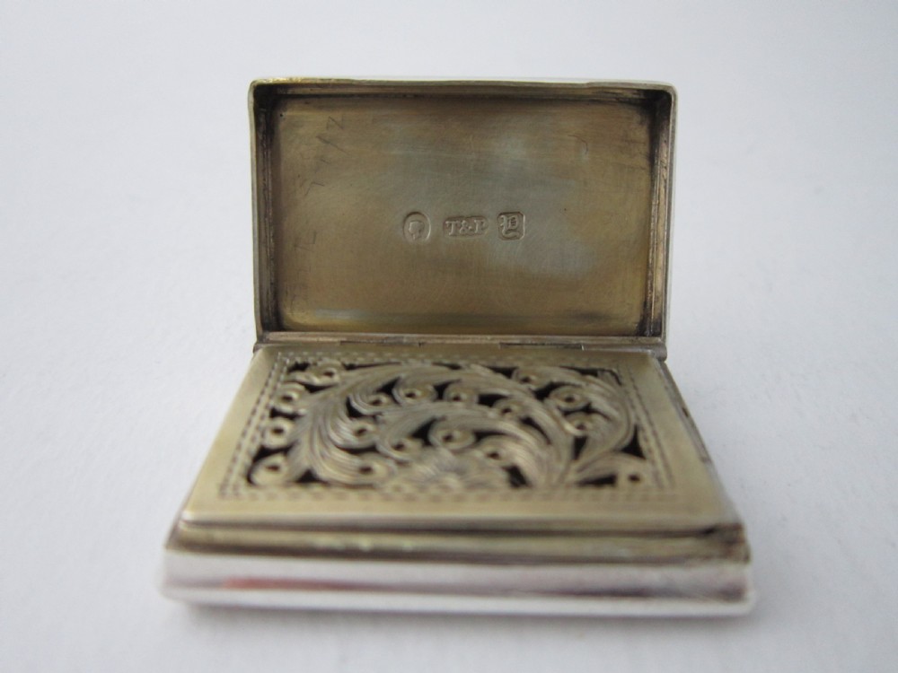 Antique Victorian Sterling silver vinaigrette View III
