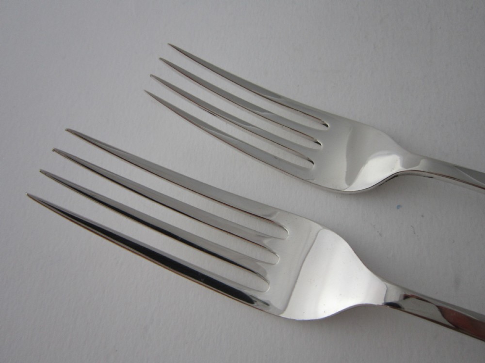 Elizabeth II Sterling Silver Glams Pattern Canteen of Cutlery View X