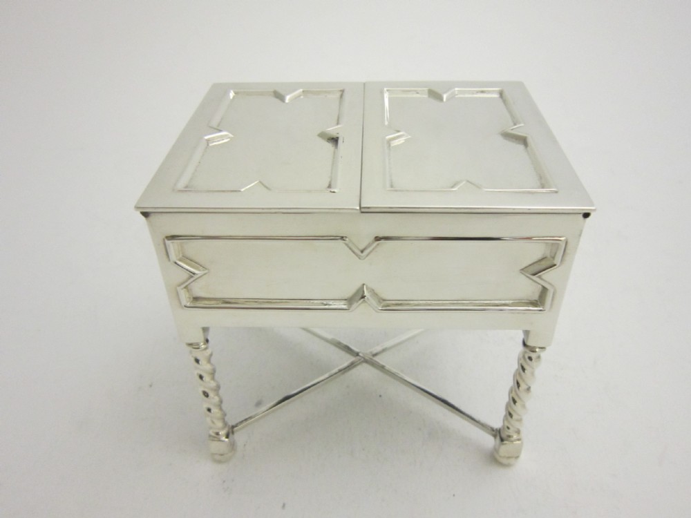 Antique George V Sterling Silver Trinket Box - 1922 View III