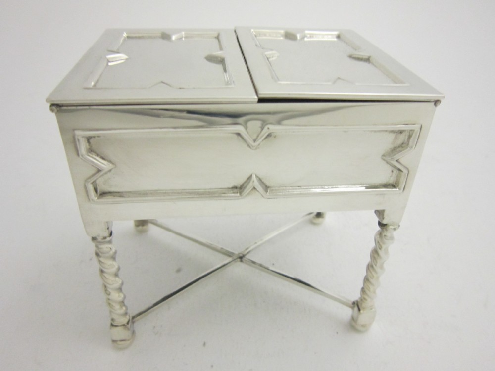 Antique George V Sterling Silver Trinket Box - 1922 View VI