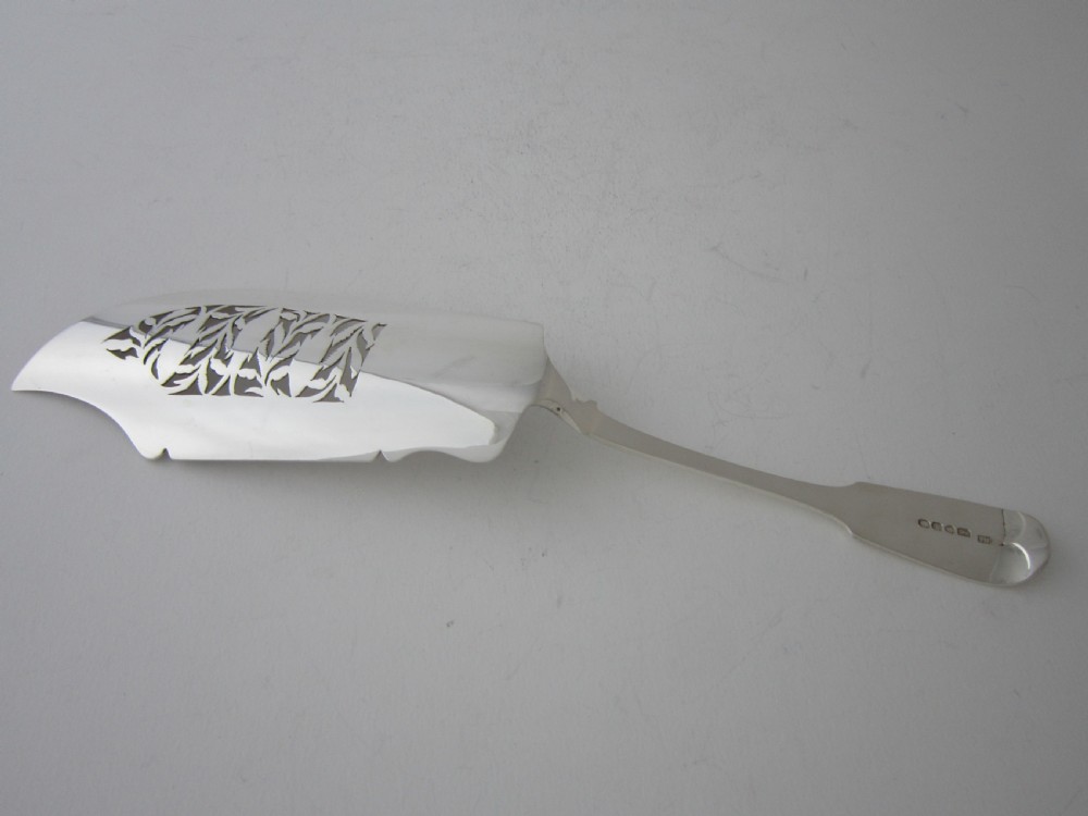 Antique Victorian Sterling Silver Fiddle Pattern Fish Slice - 1840 View III