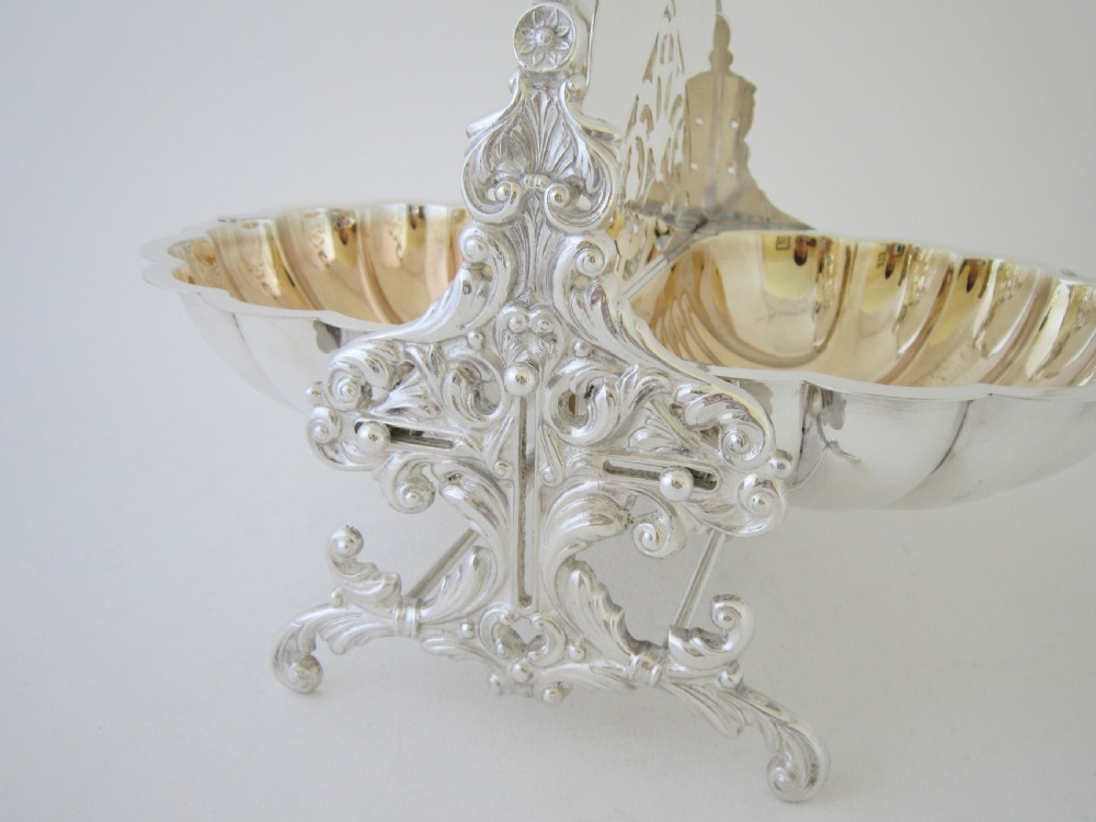 Elizabeth II Silver Plated Folding Biscuit Box - 1960's View VIII