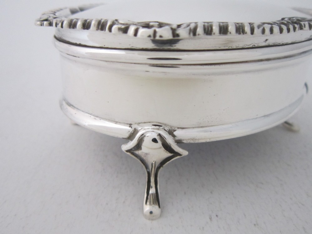 Antique Edwardian Sterling Silver Trinket Box - 1909 View IV