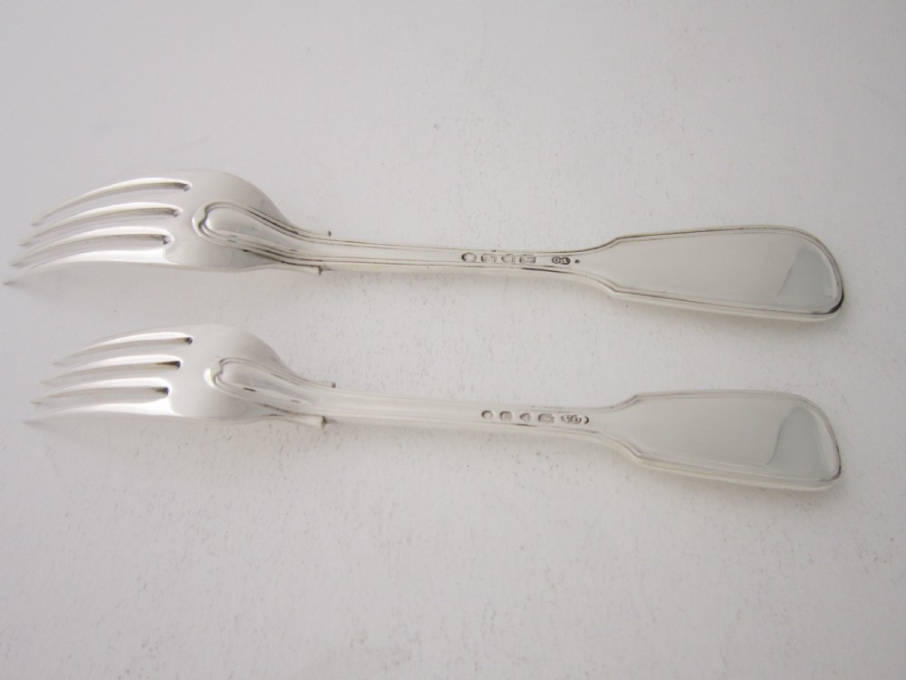 Antique Victorian Sterling Silver Fiddle & Thread Canteen of Cutlery View VI
