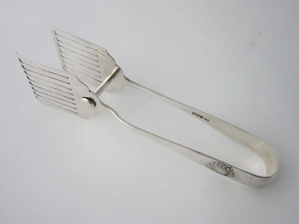 Antique George V Sterling Silver Serving Tongs - 1933 View IV