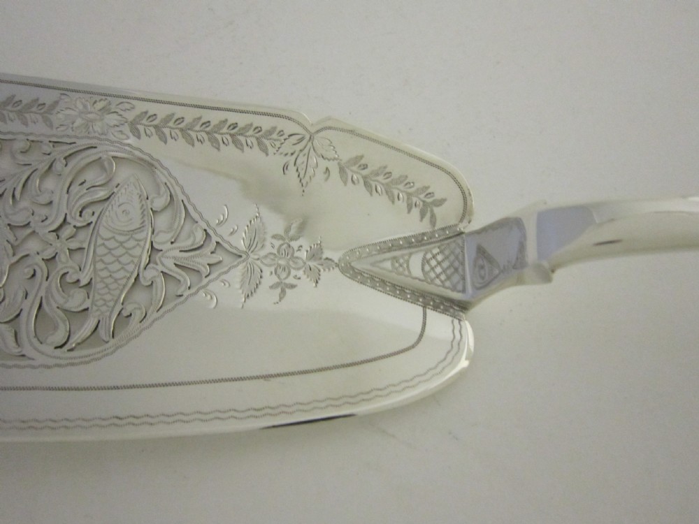 Antique William IV Sterling Silver Fish Slice - 1832 View III
