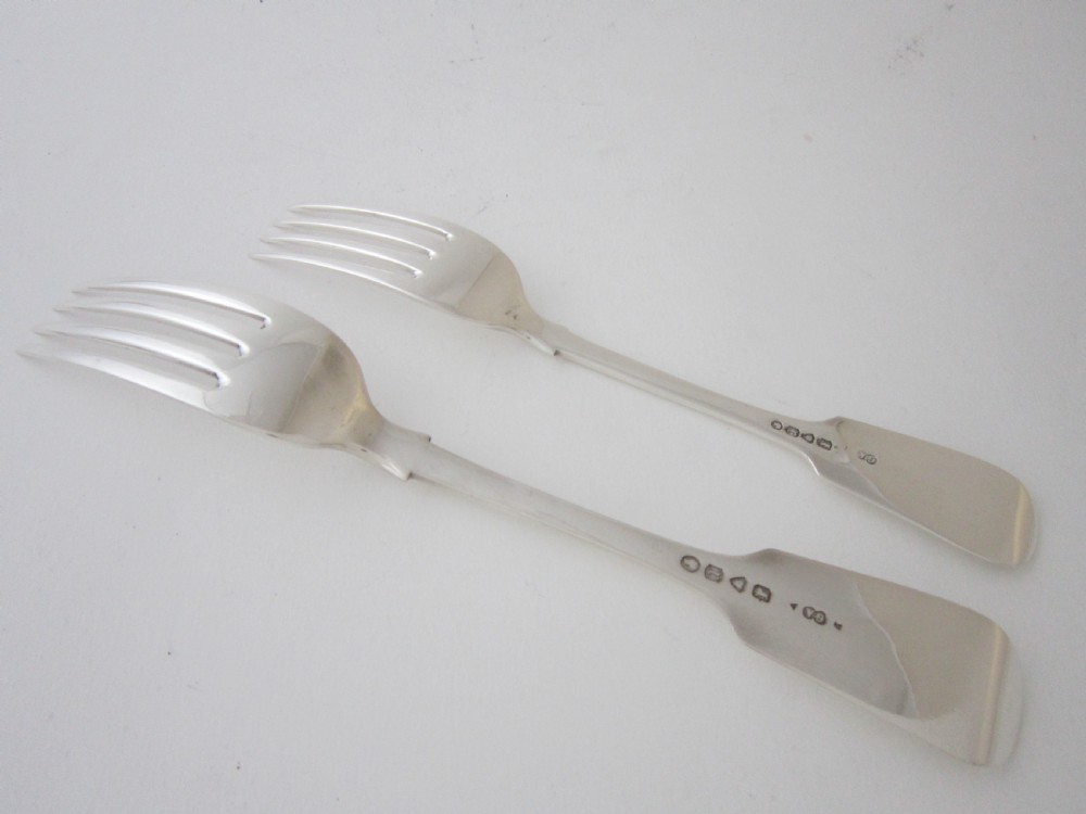 Antique Victorian Sterling Silver Fiddle Pattern Canteen of Cutlery for 12 persons - 1872 View IV