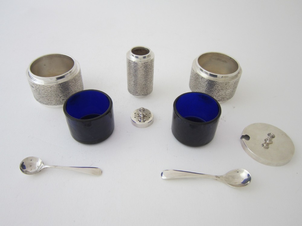 Elizabeth II Sterling Silver Condiment Set - 1969 View IV
