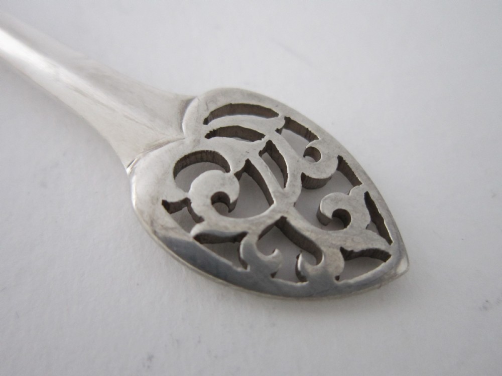 12 Antique George V Sterling Silver Ice Cream Spoons - 1912 View IV