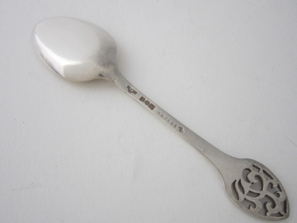 12 Antique George V Sterling Silver Ice Cream Spoons - 1912 View V