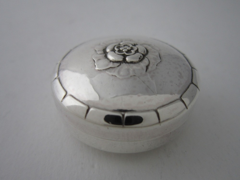 Georg Jensen Antique Sterling Silver Pill Box - 1922 View VII