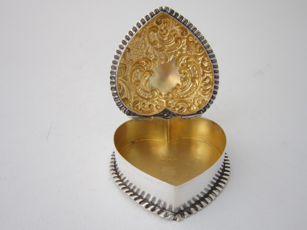 Antique Victorian Sterling Silver Trinket Box - 1900 View III
