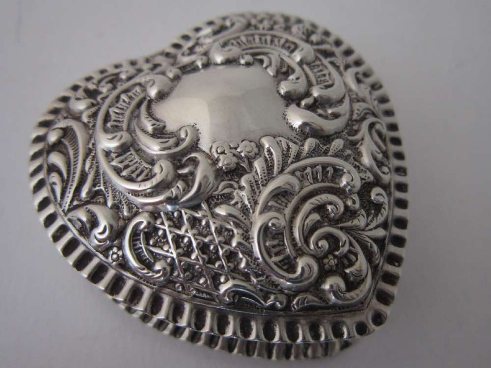 Antique Victorian Sterling Silver Trinket Box - 1900 View VI