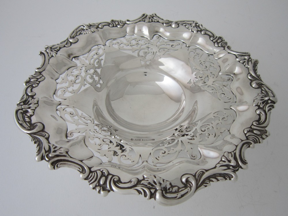 Heavy Antique Edwardian Sterling Silver Dish - 1905 View II