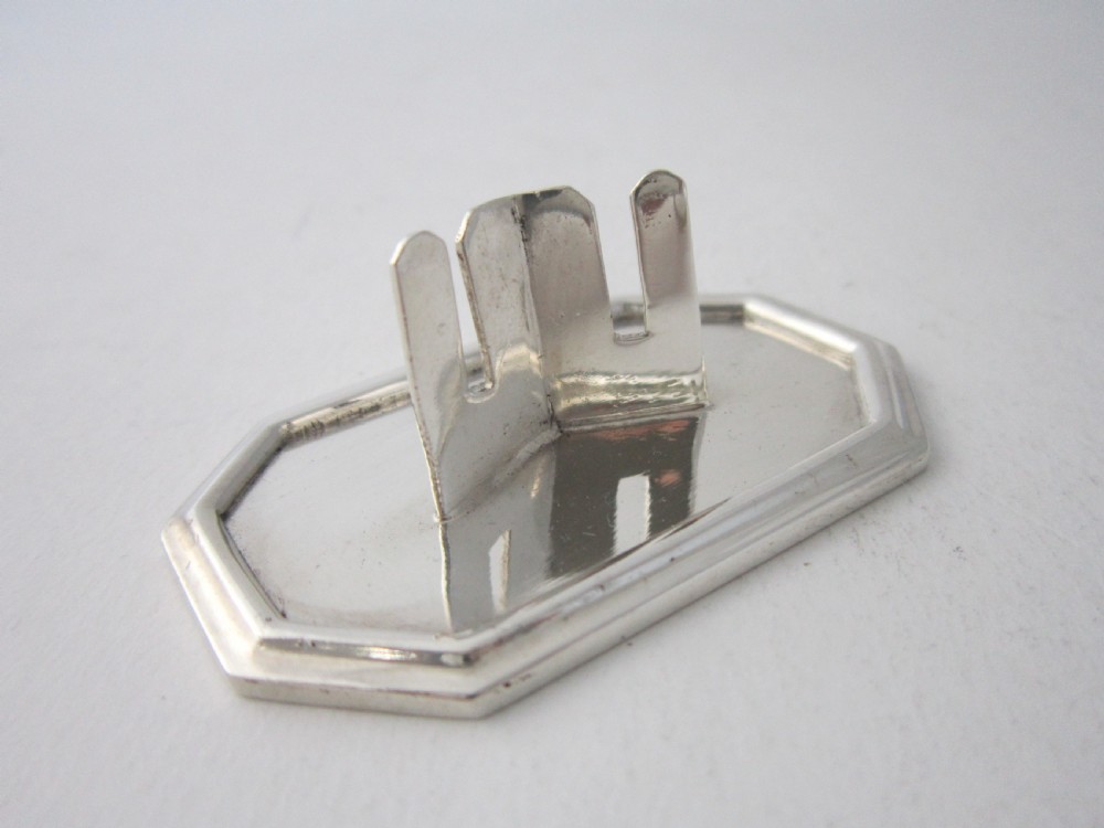Set of 12 Elizabeth II Sterling Silver Place Card Holders - 1961 View IX