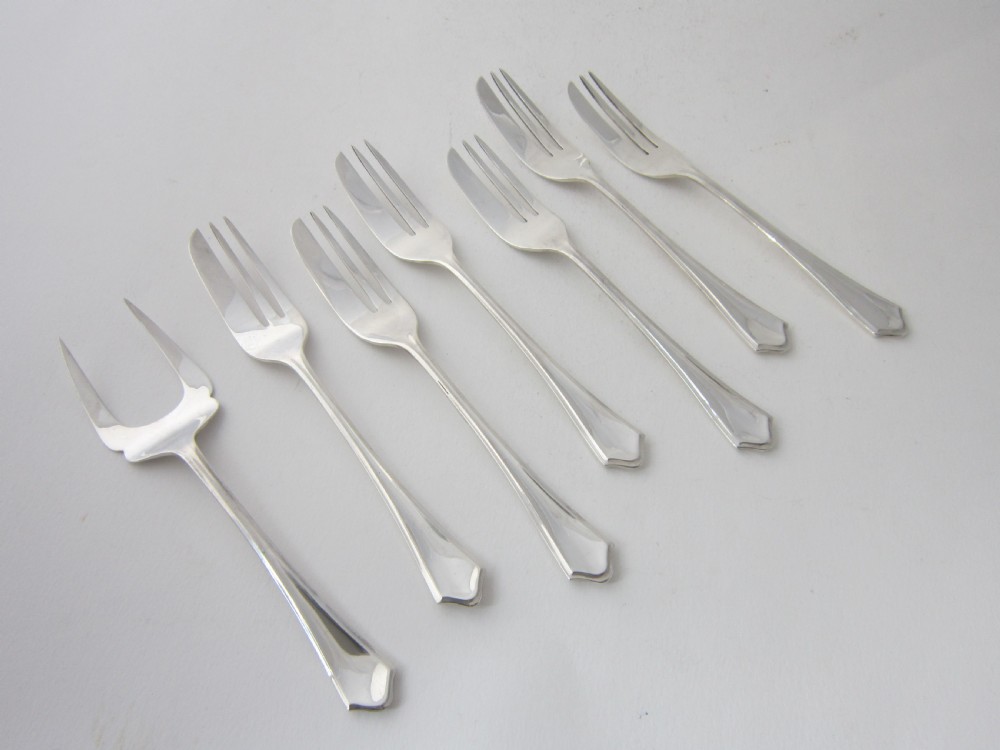 Heavy Set of  6 Elizabeth II Sterling Silver Pastry Forks - 1954 View III