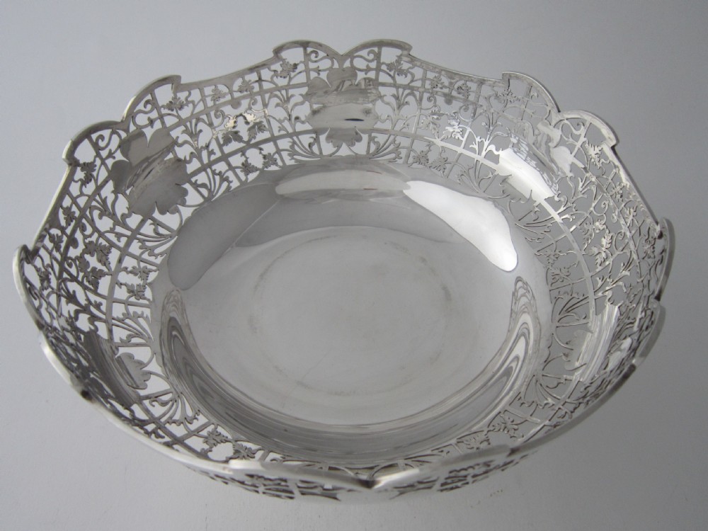 Antique George V Sterling Silver Dessert Bowl & Dishes - 1933 View IX
