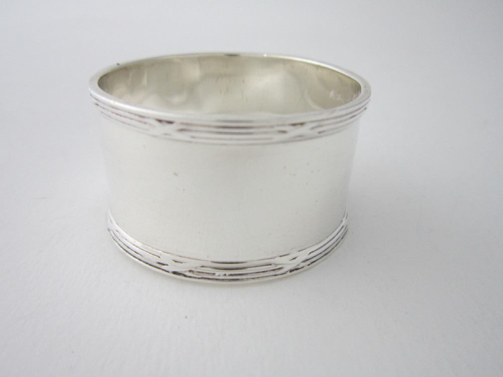 Antique George V Sterling Silver Ribbon & Reed Napkin Ring - 1926 View II