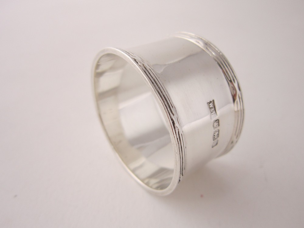 Antique George V Sterling Silver Ribbon & Reed Napkin Ring - 1926 View III