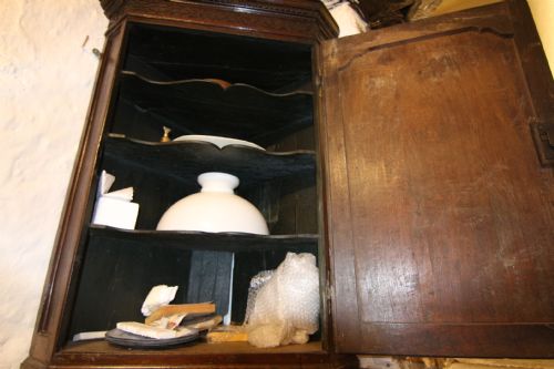 GEORGIAN OAK SHAPED RAISED PANEL CORNER CUPBOARD - ADDITIONAL PHOTO 3