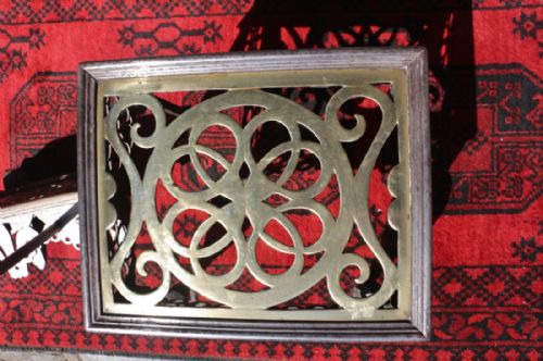 FINE 19TH CENTURY WELSH FIRESIDE FOOTMAN TRIVET - ADDITIONAL PHOTO 2