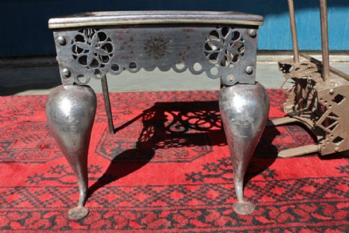 FINE 19TH CENTURY WELSH FIRESIDE FOOTMAN TRIVET - ADDITIONAL PHOTO 4