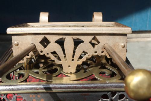 FINE 19TH CENTURY WELSH FIRESIDE FOOTMAN TRIVET - ADDITIONAL PHOTO 7