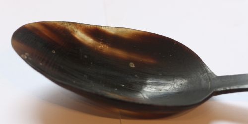 TWO LARGE FINE WELSH LATE GEORGIAN SHAPED HORN SPOONS - ADDITIONAL PHOTO 2