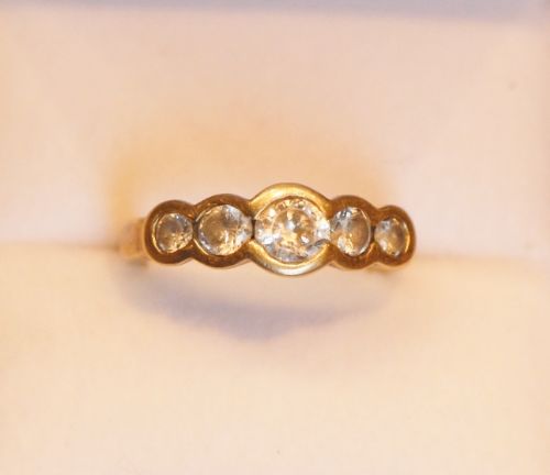5 Inset Stone Gold Ring